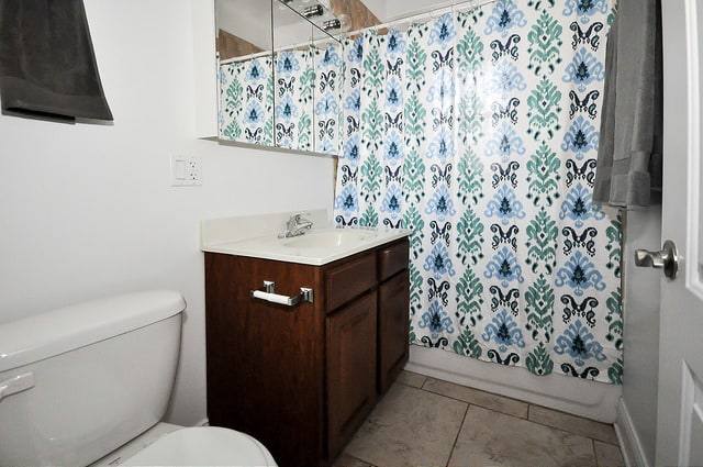 Apartment for rent at 1135 W Pratt Blvd, Chicago, IL 60626