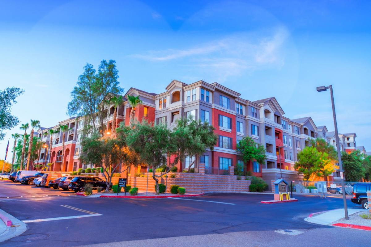 Townhouse for rent at Alanza Place, 1121 N 44th St, Phoenix, AZ 85008