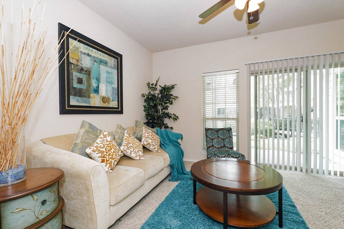 Apartment for rent at Hillside, 1020 Raleigh Dr, Carrollton, TX 75007