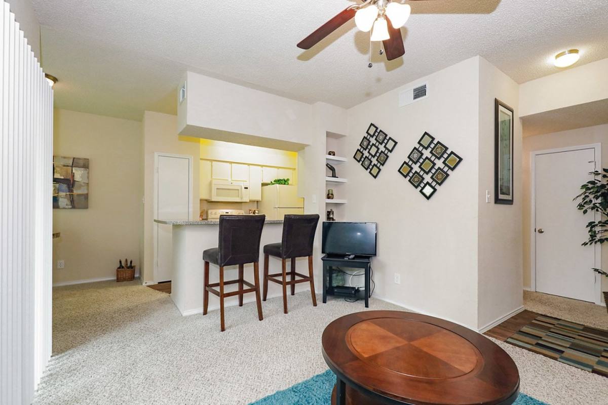 Apartment for rent at Hillside, 1020 Raleigh Dr, Carrollton, TX 75007