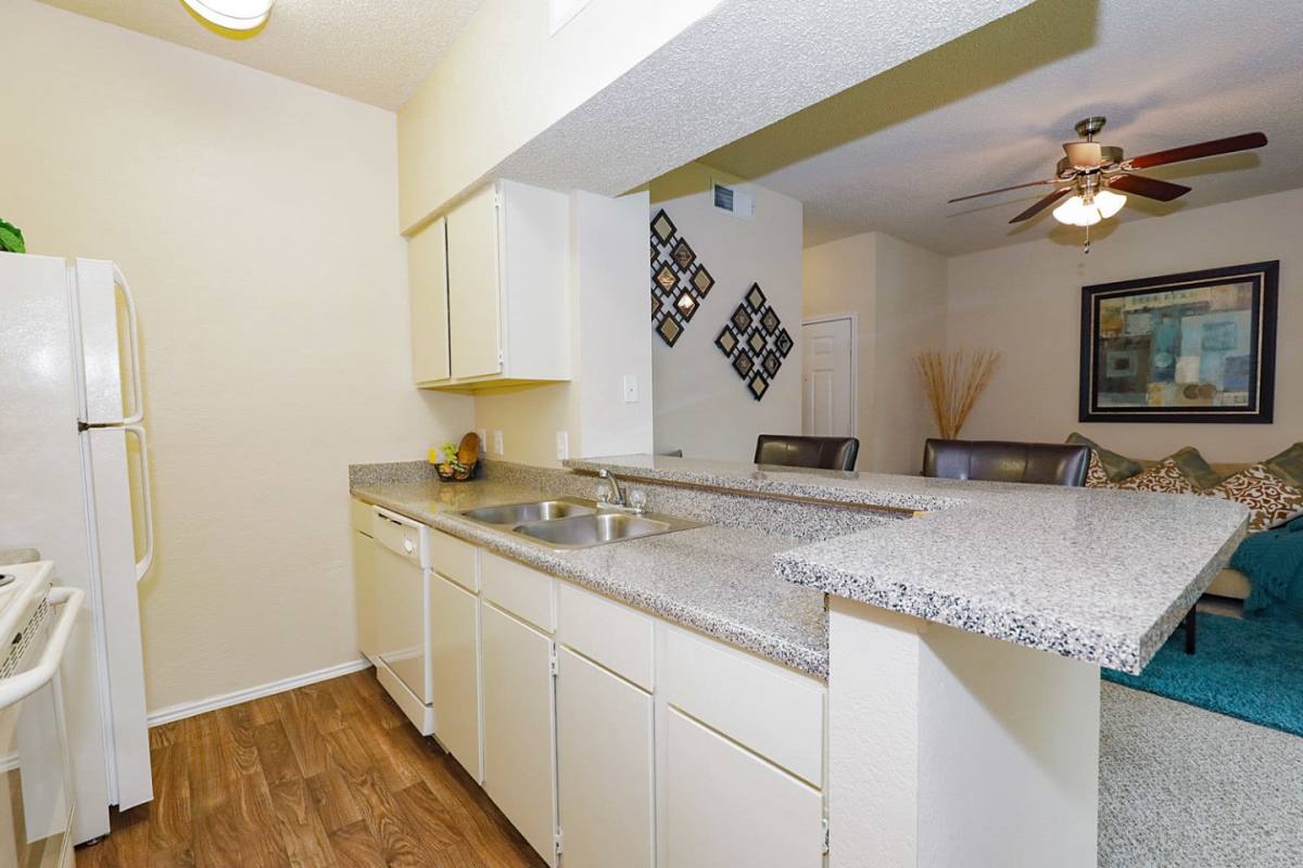 Apartment for rent at Hillside, 1020 Raleigh Dr, Carrollton, TX 75007
