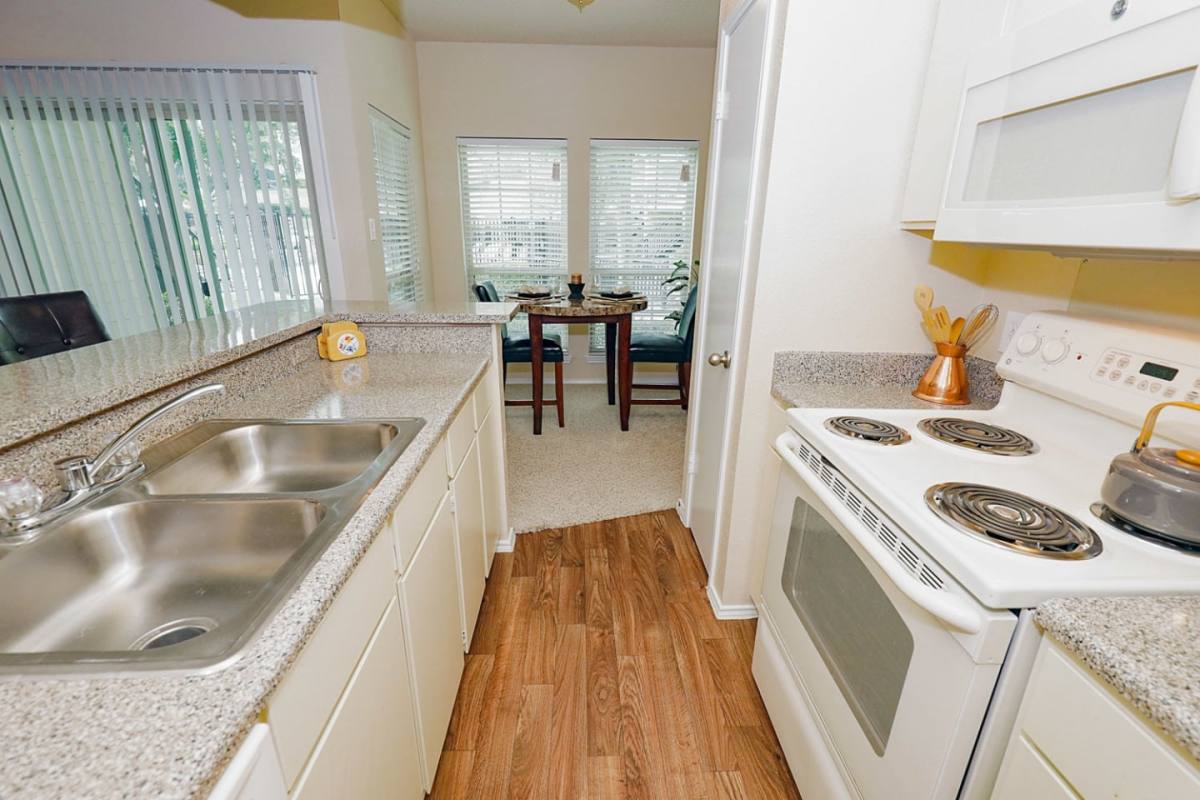 Apartment for rent at Hillside, 1020 Raleigh Dr, Carrollton, TX 75007