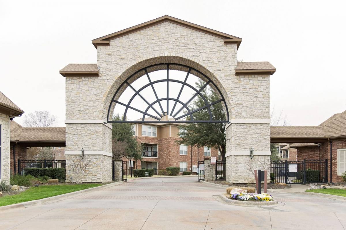 Apartment for rent at Settler's Gate, 1420 W McDermott Dr, Allen, TX 75013