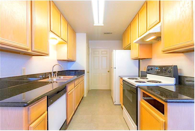 Apartment for rent at Fox Meadows, 701 Balcones Dr, College Station, TX 77845