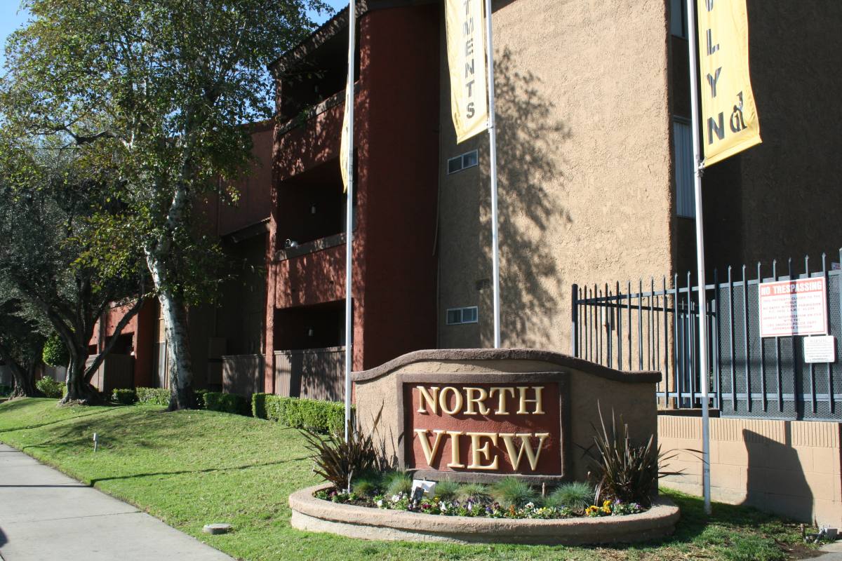 8111 Reseda Blvd, Reseda, CA 91335