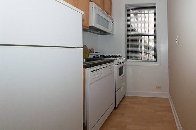 Apartment for rent at 1939 N Lincoln Ave, Chicago, IL 60614