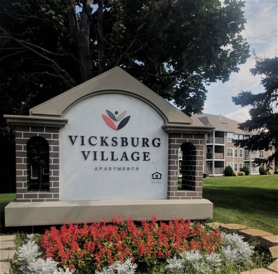 Apartment for rent at Vicksburg Village, 15730 Rockford Rd, Minneapolis, MN 55446