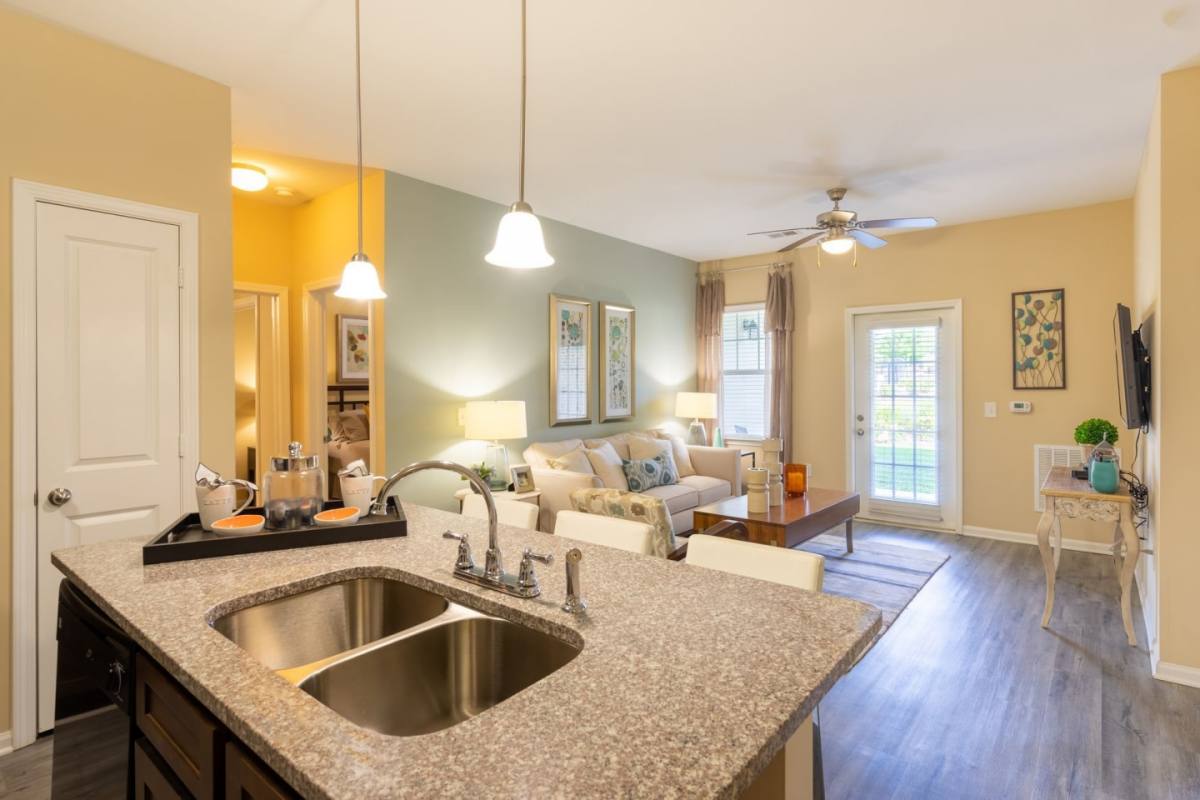 Apartment for rent at Legends at White Oak, 9211 Lawford Way, Ooltewah, TN 37363