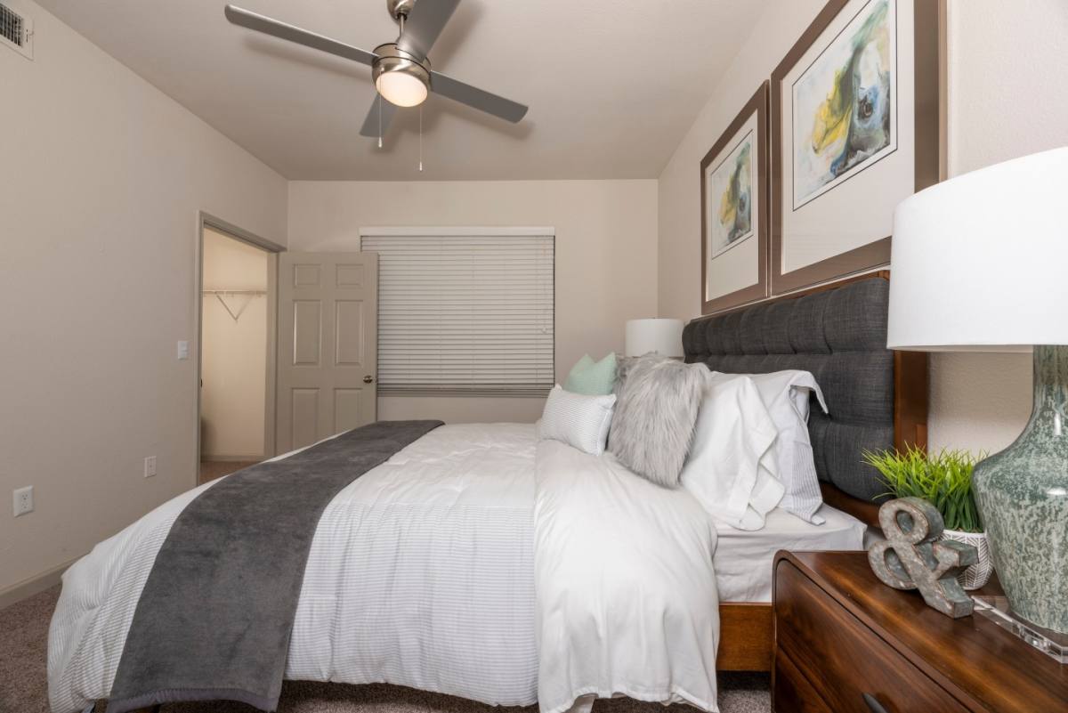 Apartment for rent at Thornbury, 7055 Hollister St, Houston, TX 77040
