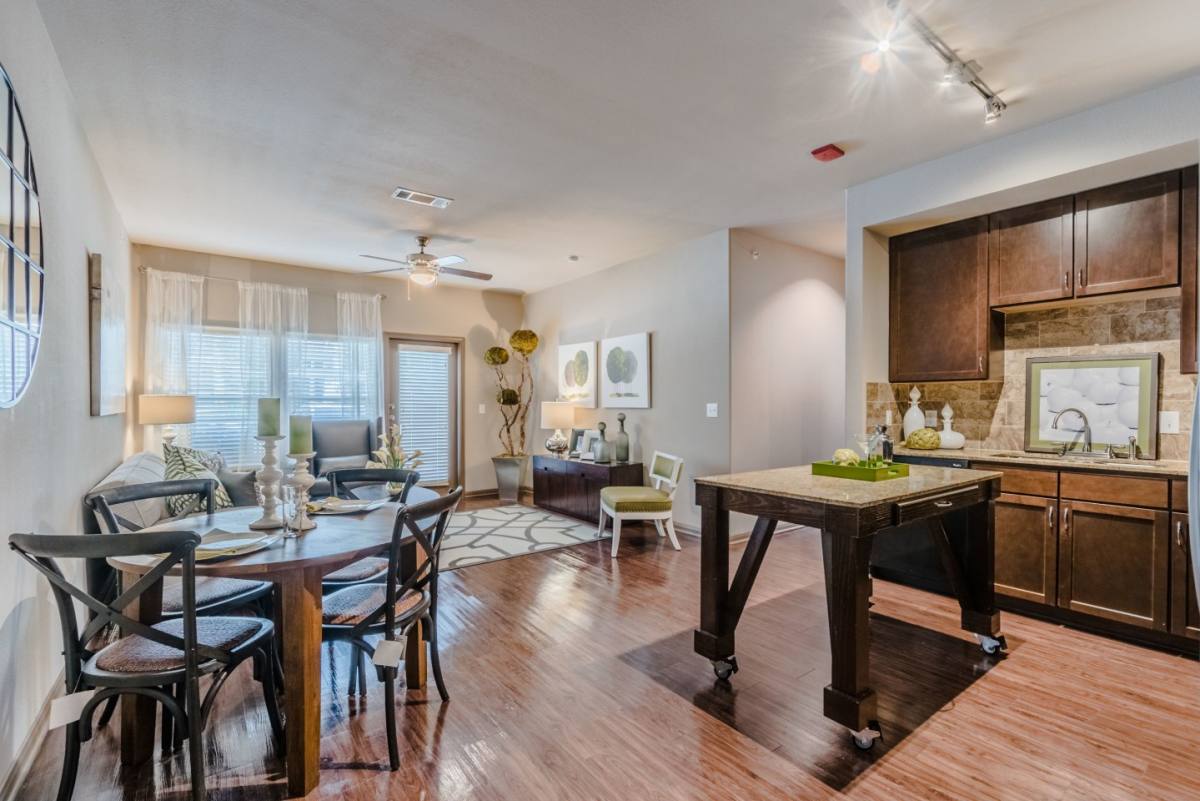 Townhouse for rent at Lakewood Flats, 7425 La Vista Dr, Dallas, TX 75214