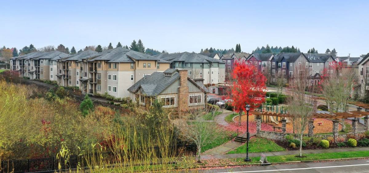 Apartment for rent at Meadows at Heron Creek, 10667 NE Heritage Parkway, Beaverton, OR 97006