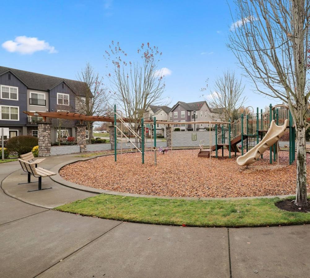 Apartment for rent at Meadows at Heron Creek, 10667 NE Heritage Parkway, Beaverton, OR 97006