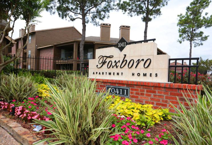 Apartment for rent at Foxboro Apartment Homes, 10411 S Dr, Houston, TX 77099