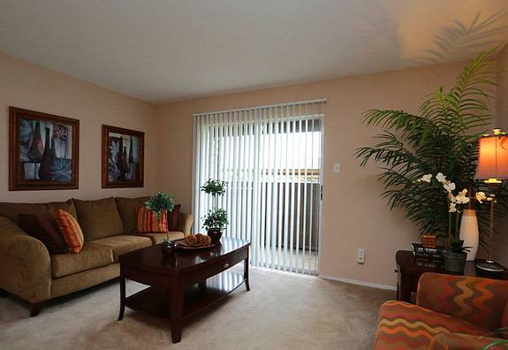 Apartment for rent at Foxboro Apartment Homes, 10411 S Dr, Houston, TX 77099