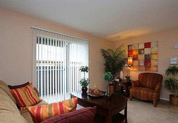 Apartment for rent at Foxboro Apartment Homes, 10411 S Dr, Houston, TX 77099