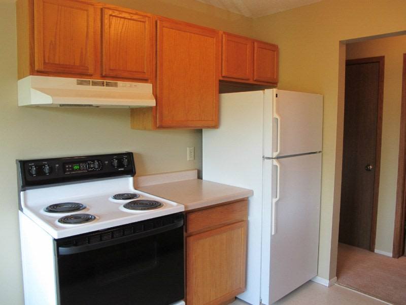 Apartment for rent at Parkview - 1236, 1236 Hazelwood St, Saint Paul, MN 55106