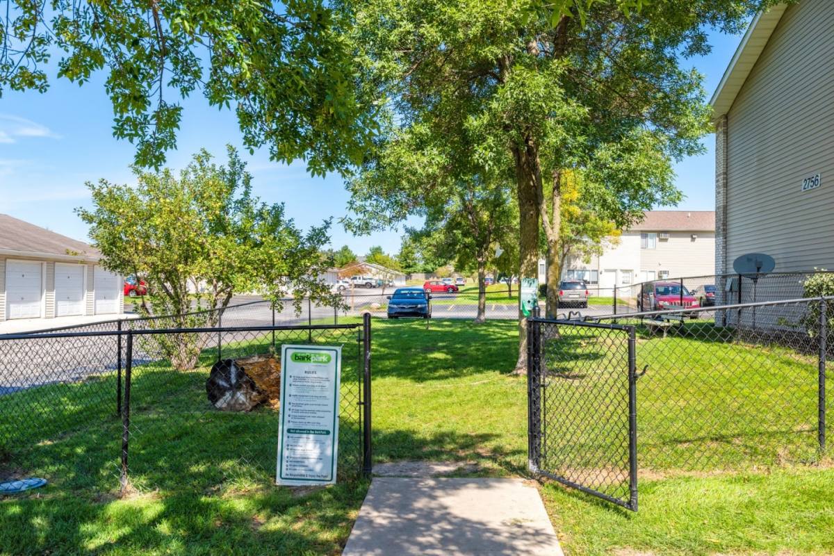 Apartment for rent at Jersey Meadows, 2700 E 53rd St, Davenport, IA 52807