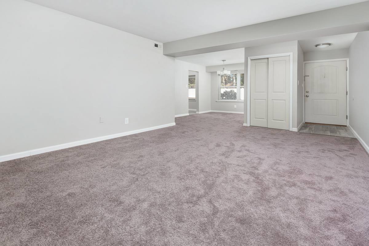 Apartment for rent at Dutchtown Manor, 1309 A River Ave, Lakewood, NJ 08701
