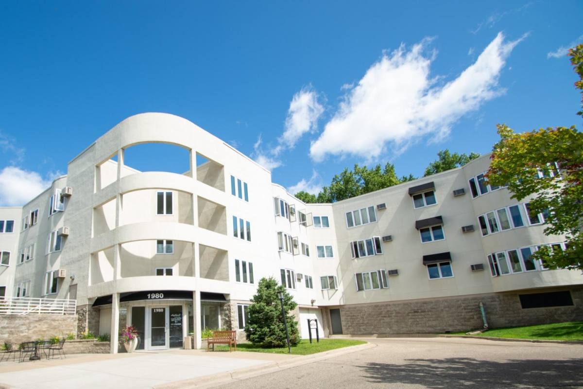 Apartment for rent at Highland on the Park, 2000 7th St W, Saint Paul, MN 55116