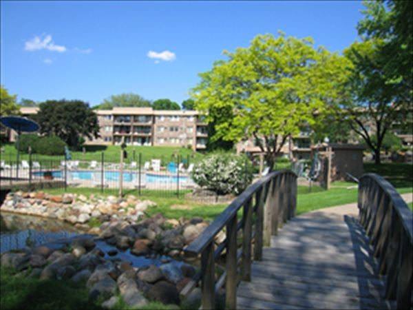 Apartment for rent at Edina Highland Villa, 5250 Villa Way, Minneapolis, MN 55436