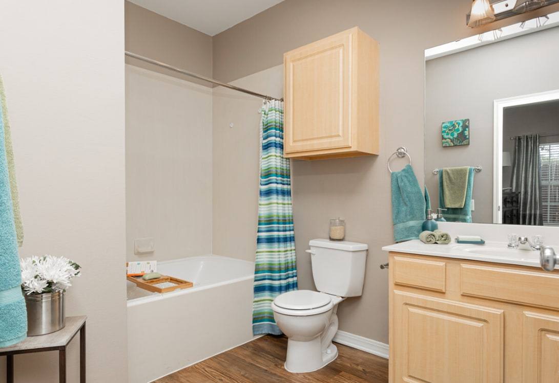 Apartment for rent at Lexington Place, 1301 Williamsburg Dr, Bossier City, LA 71112