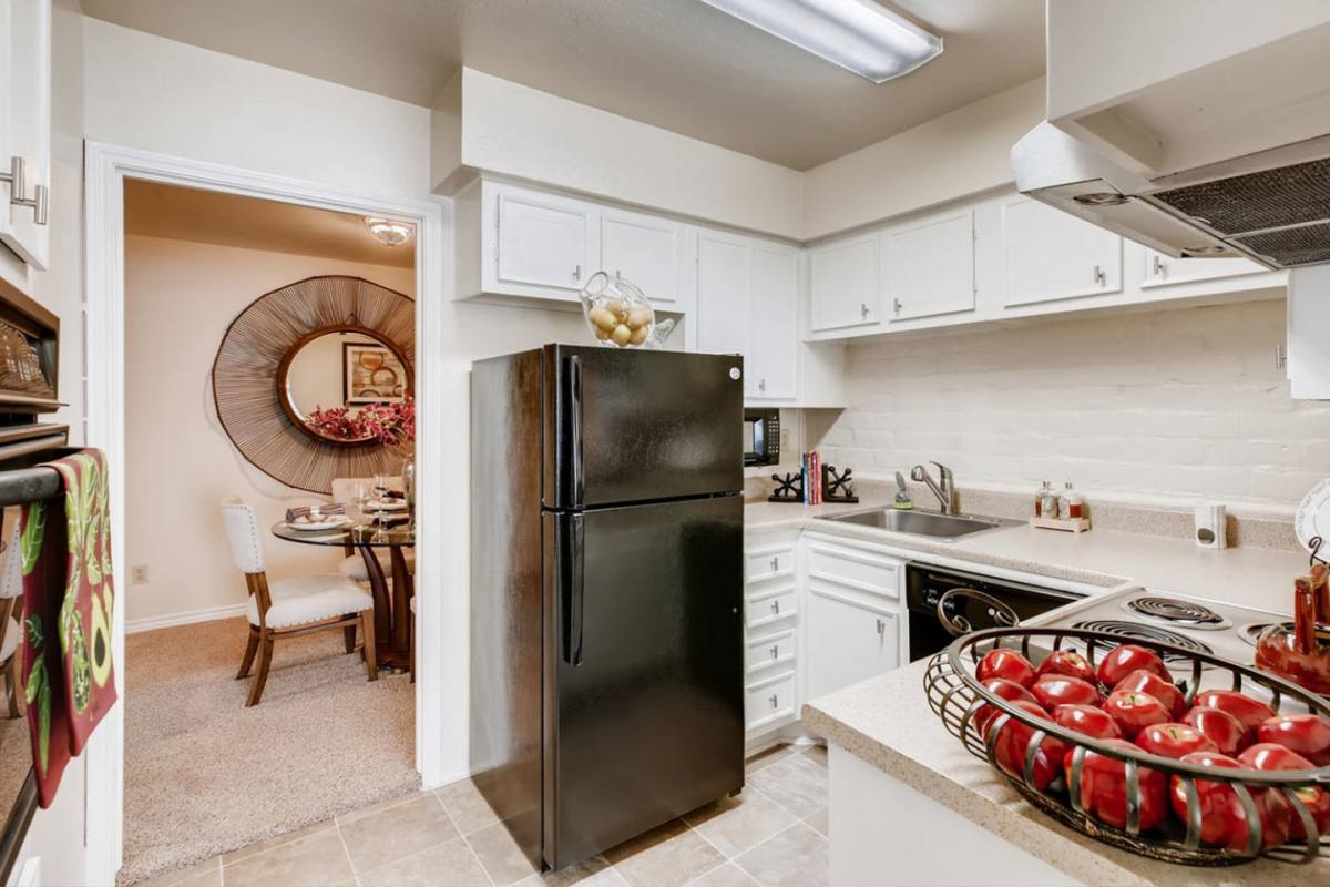 Townhouse for rent at 9900 Memorial, 722 International Blvd, Houston, TX 77024