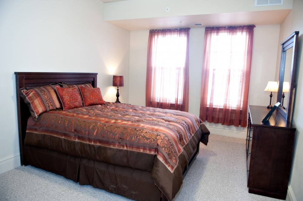 Apartment for rent at Income Restricted - Russell Lamson, 209 W 5th St, Waterloo, IA 50701