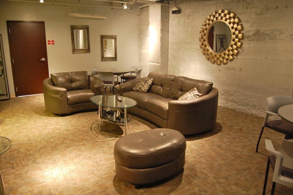 Apartment for rent at Income Restricted - Russell Lamson, 209 W 5th St, Waterloo, IA 50701
