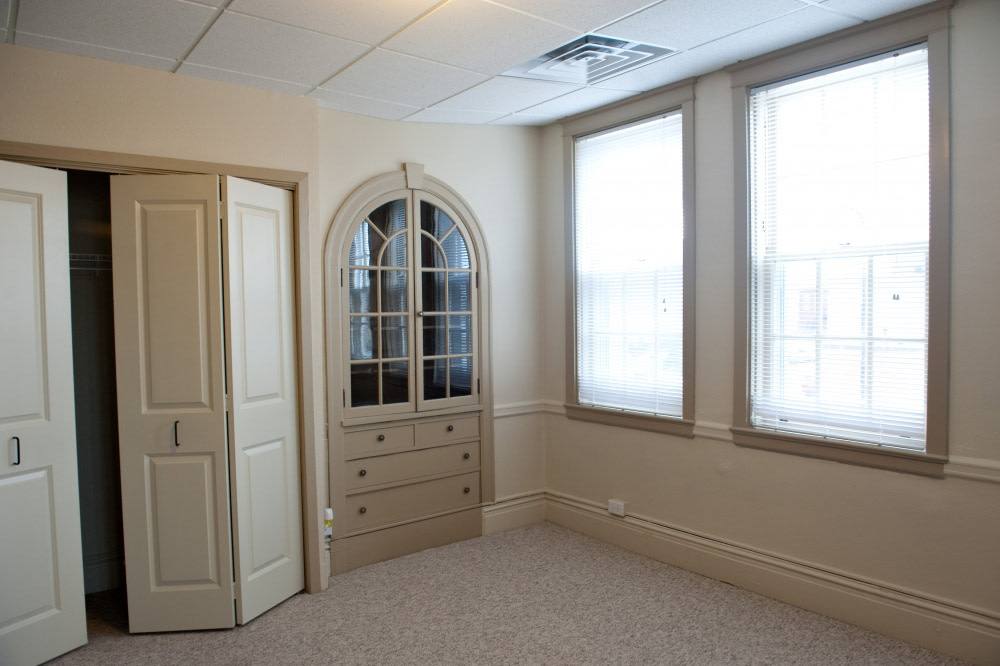Apartment for rent at Income Restricted - Russell Lamson, 209 W 5th St, Waterloo, IA 50701