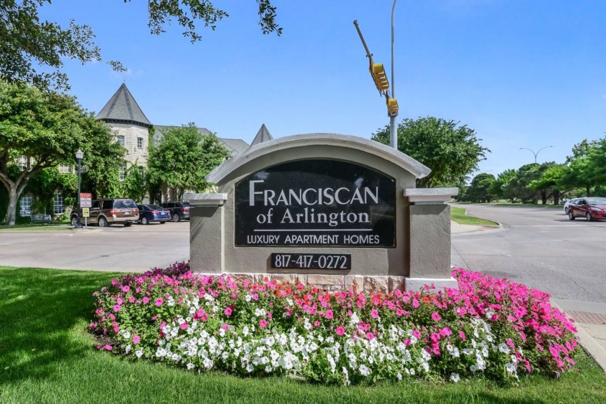 Apartment for rent at Franciscan of Arlington, 3006 Franciscan Dr, Arlington, TX 76015