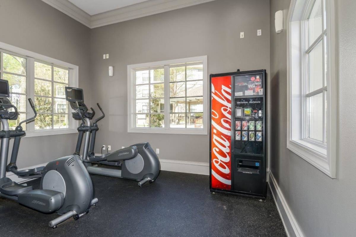 Apartment for rent at Franciscan of Arlington, 3006 Franciscan Dr, Arlington, TX 76015