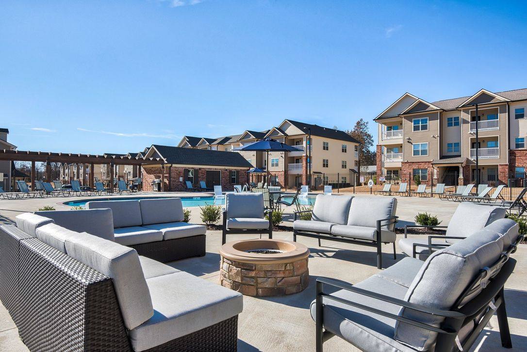 Apartment for rent at Center Pointe West, 1389 W Centerton Blvd, Centerton, AR 72719