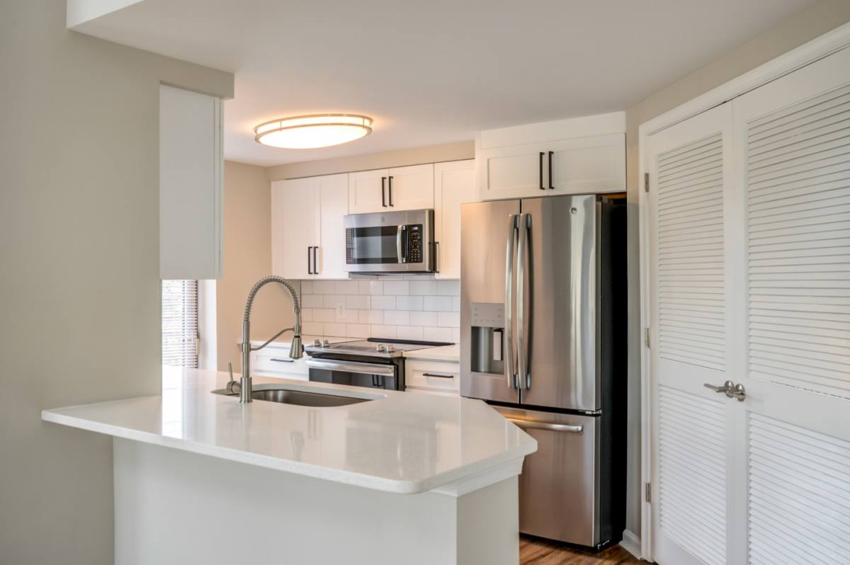 Apartment for rent at Inigo's Crossing, 5405 Tuckerman Lane, Rockville, MD 20852