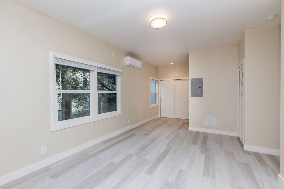 Apartment for rent at 2510 Central Ave, Alameda, CA 94501