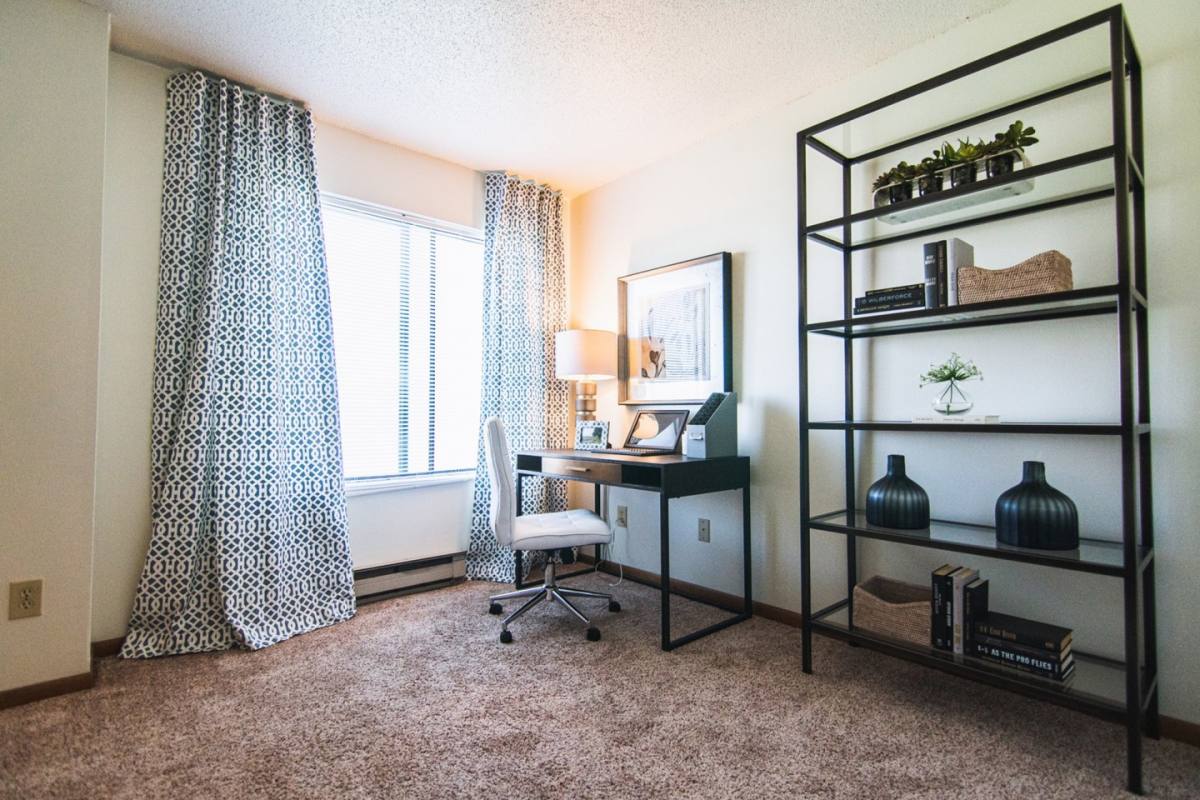 Apartment for rent at Bristol Ridge, 4435 86th St, Urbandale, IA 50322