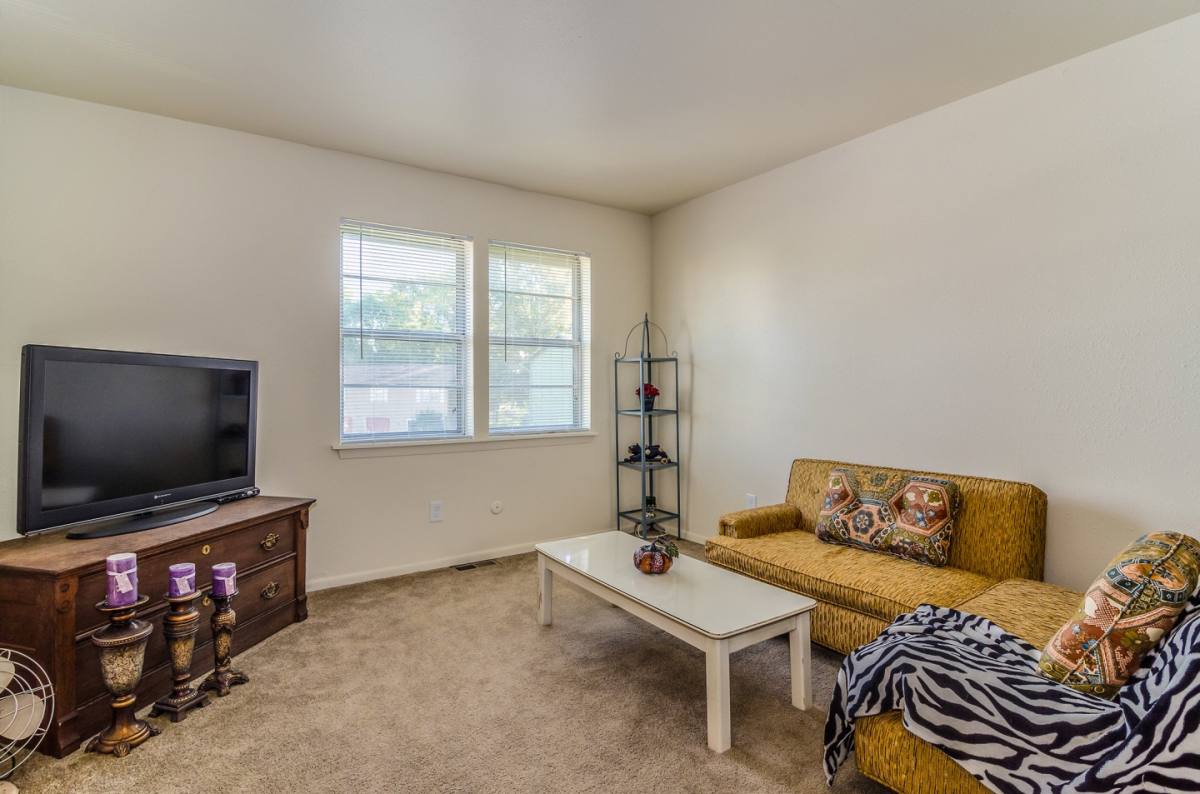 Apartment for rent at Maple Estates at 291, 701 NE Ridgeview Dr, Lees Summit, MO 64086