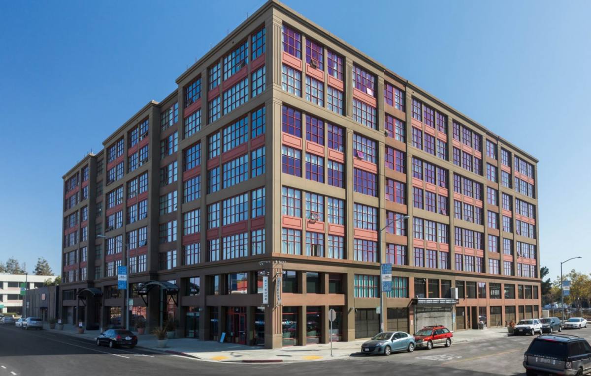 Apartment for rent at Aqua Via, 125 2nd St, Oakland, CA 94607