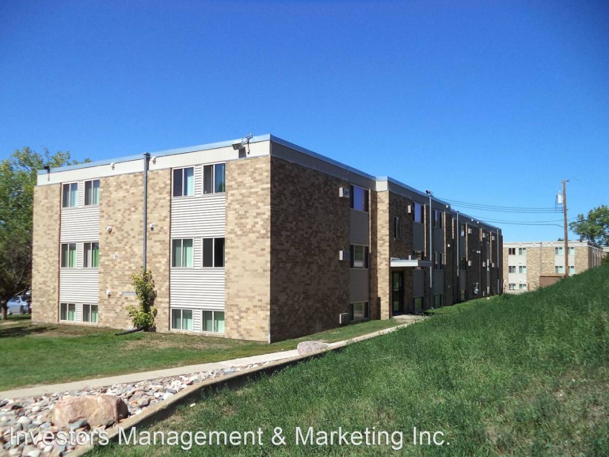 Apartment for rent at Brooklyn Heights, 411 8th St SW, Minot, ND 58701