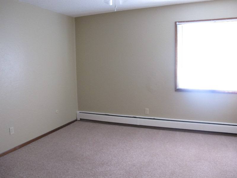 Apartment for rent at Johnson Parkway, 1348 Ames Ave, Saint Paul, MN 55106