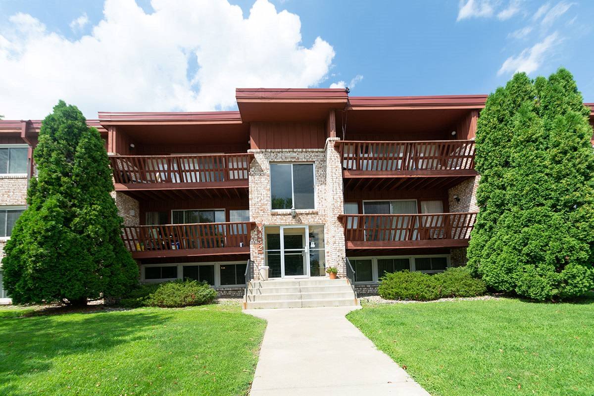 Apartment for rent at Edina Park, 4480 Parklawn Ave, Minneapolis, MN 55435