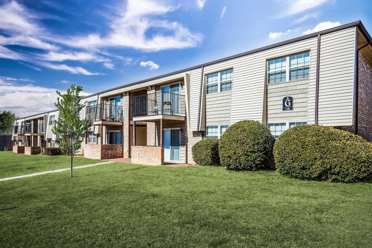 Apartment for rent at Council Crossing Apartment Homes, 7920 NW 21st St, Bethany, OK 73008
