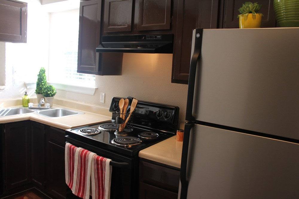 Apartment for rent at Reserve at Windmill Lakes, 9988 Windmill Lakes, Houston, TX 77075