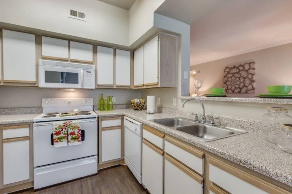 Apartment for rent at Chartwell Court, 15100 Ella Blvd, Houston, TX 77090