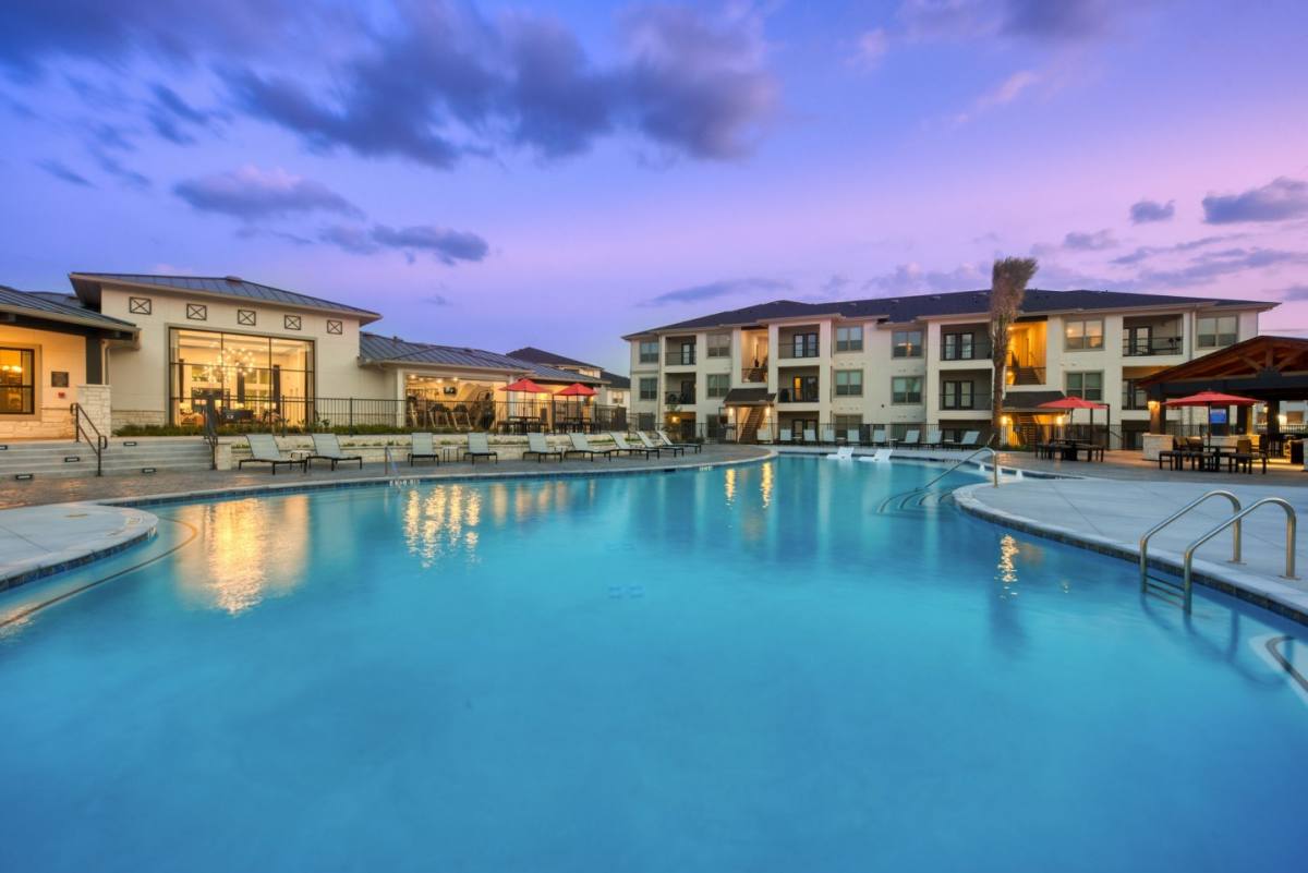 Apartment for rent at Encino Trace, 2338 Harvey Mitchell Parkway S, College Station, TX 77845