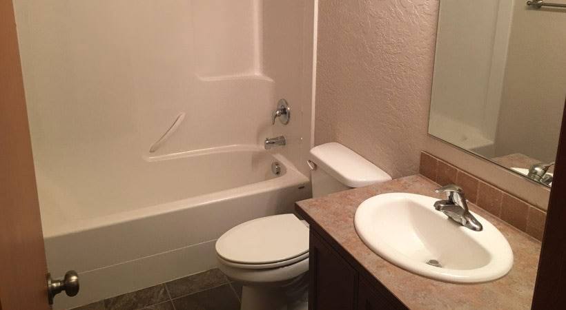 Apartment for rent at Residence at Whispering Hills, 635 SW Golden Hills Dr, Pullman, WA 99163