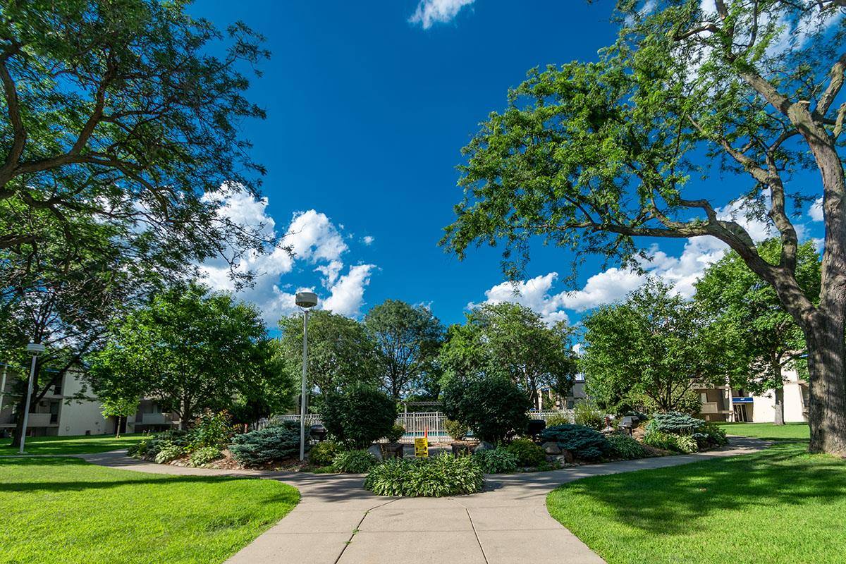 Apartment for rent at South Pointe, 695 American Blvd E, Minneapolis, MN 55420