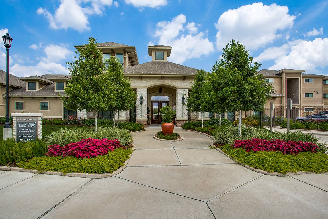 Apartment for rent at Haven at Eldridge, 13115 Whittington Dr, Houston, TX 77077