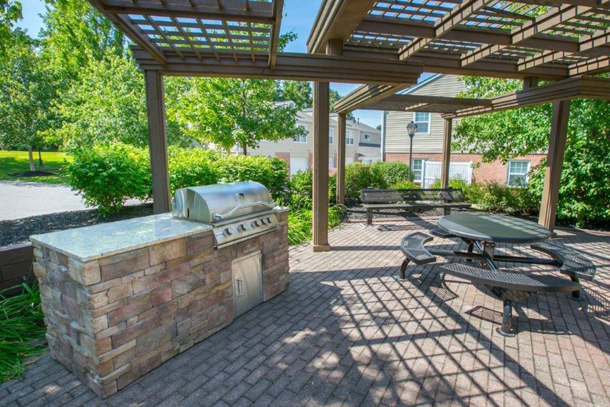Townhouse for rent at 6636 Deerfield Dr, Northfield, OH 44067