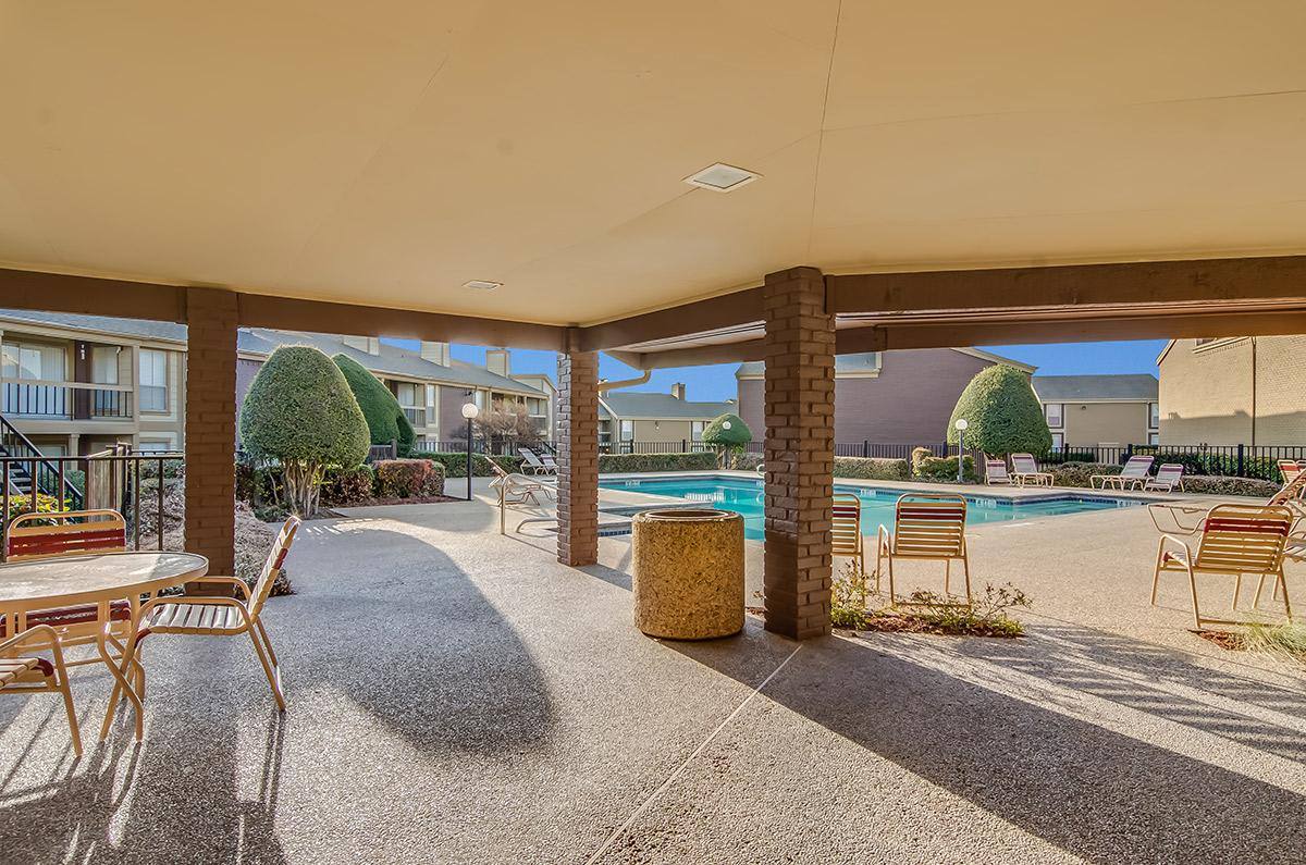 Apartment for rent at Keller Oaks, 2121 Marsh Lane, Carrollton, TX 75006