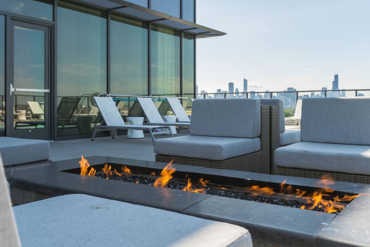 Apartment for rent at Elevate Lincoln Park, 930 W Altgeld St, Chicago, IL 60614